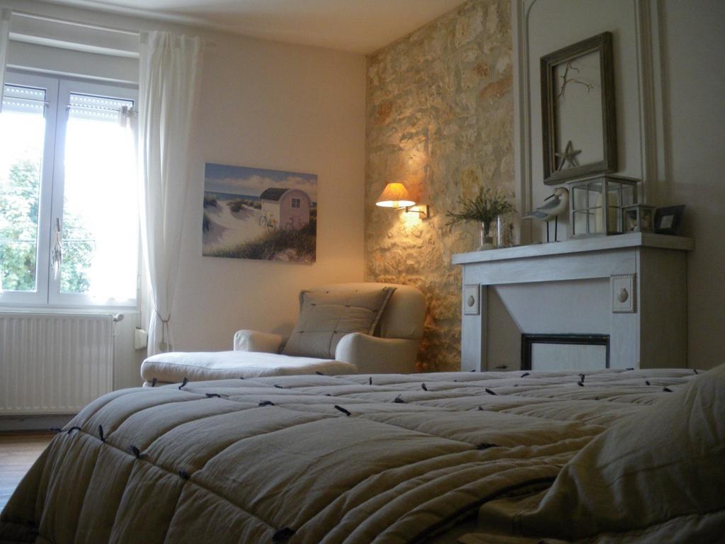 Les Persiennes Saintes Quarto foto