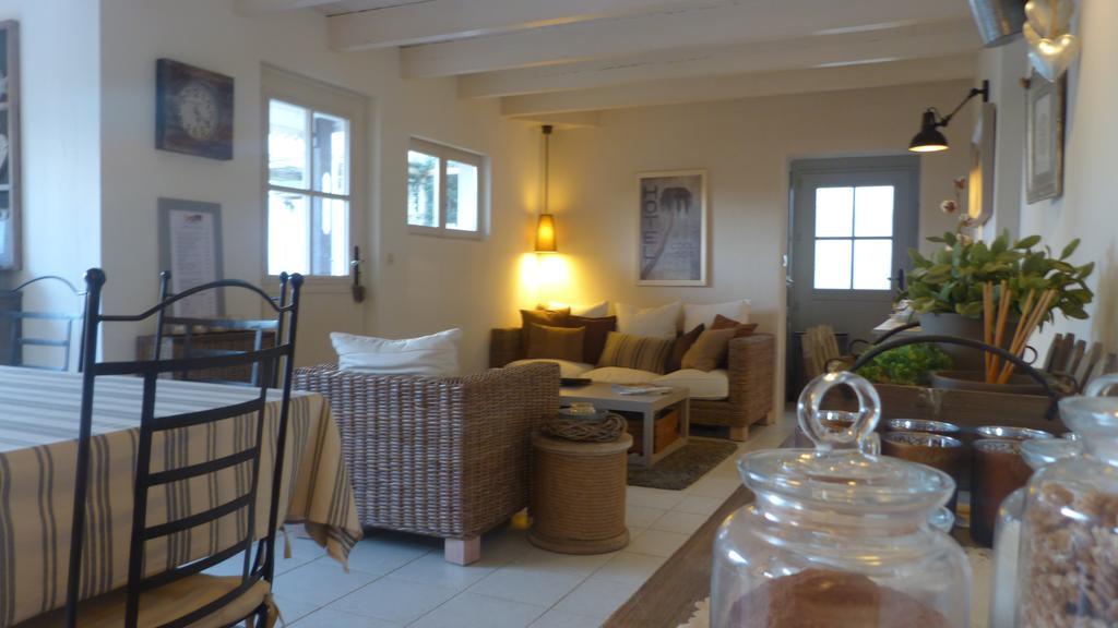 Les Persiennes Saintes Exterior foto