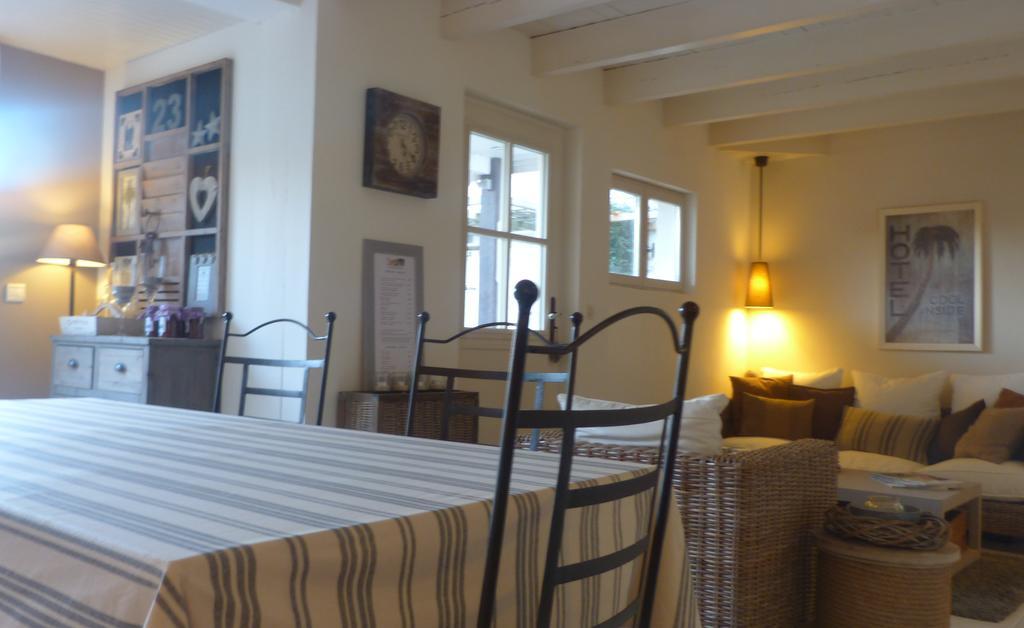 Les Persiennes Saintes Exterior foto